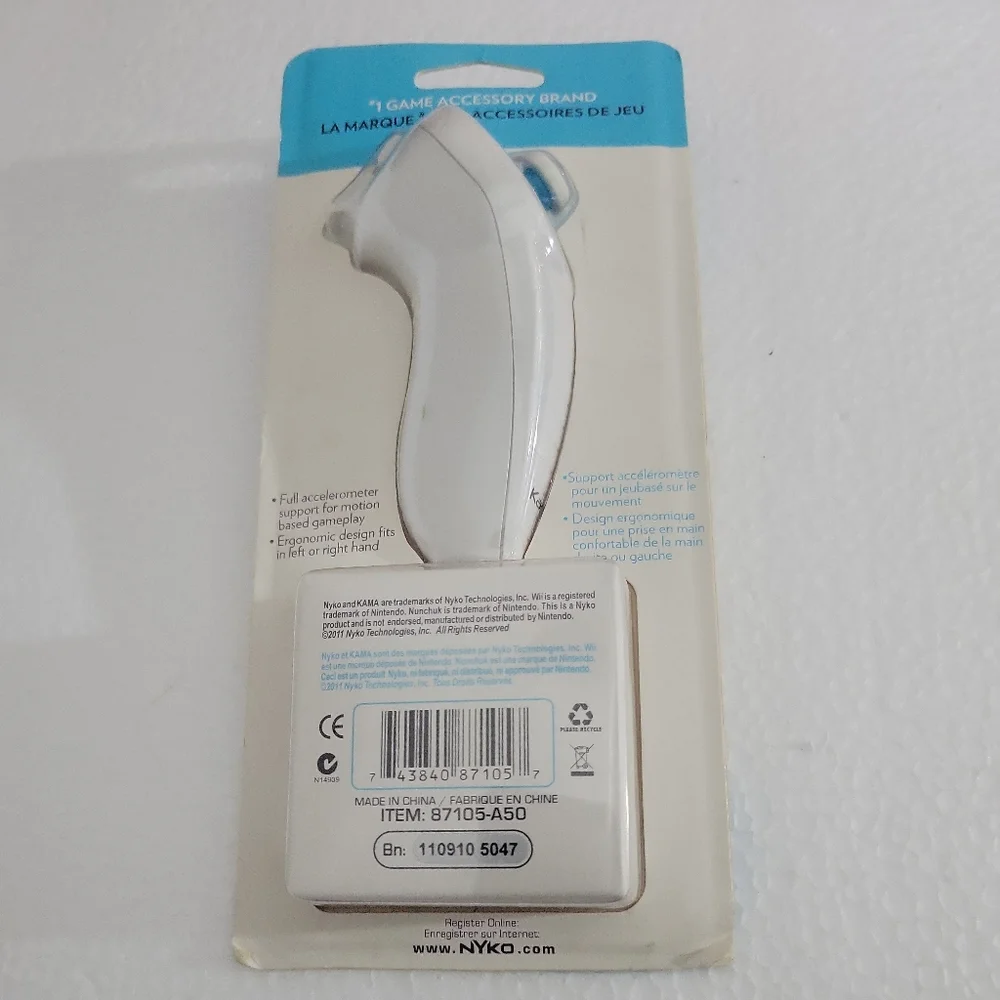 NWOT Kyoko Kama NunChuck Control ‎ For Nintendo WII